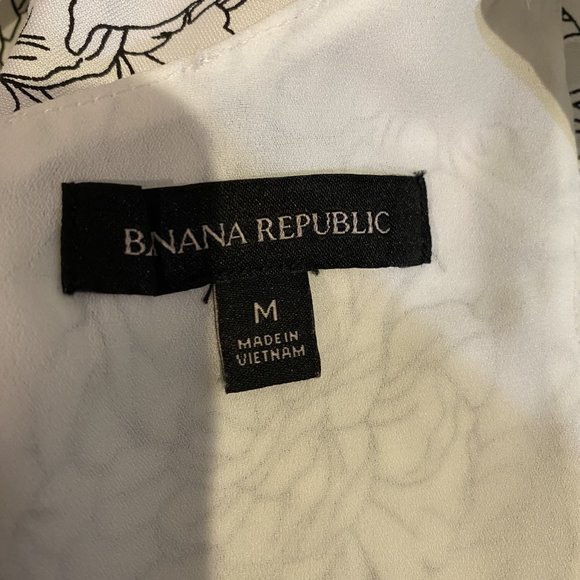 BANANA REPUBLIC -- Summer Top, Loose & Flowy, Black/White with Tie Back, Lined - Picture 8 of 11